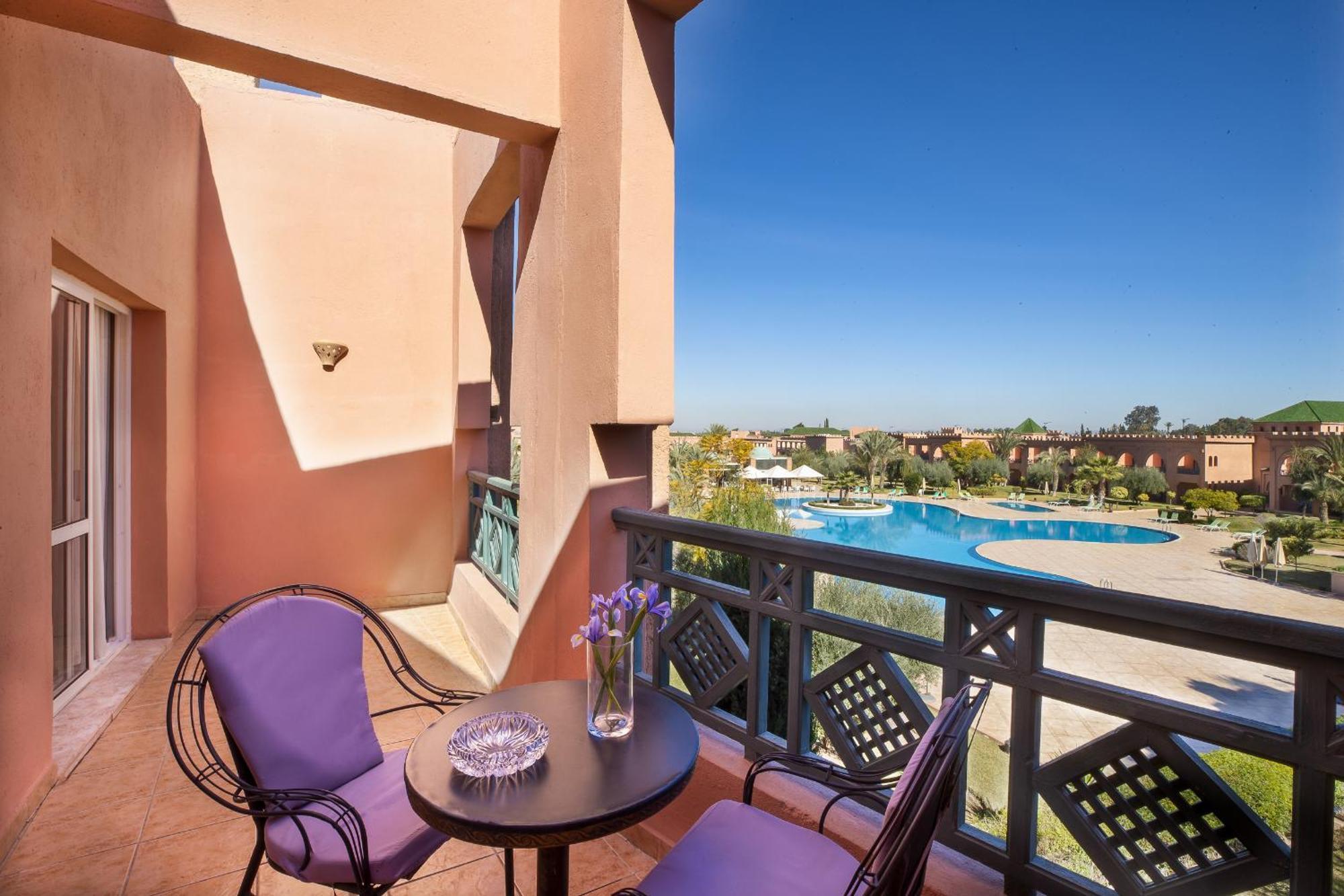 Grand Mogador Agdal & Spa Marrakesh Ngoại thất bức ảnh A balcony at the hotel